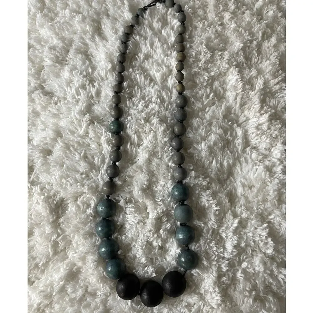 Wooden Round Black Blue Tans Beaded Statement Necklace NEW no tags 28 inches